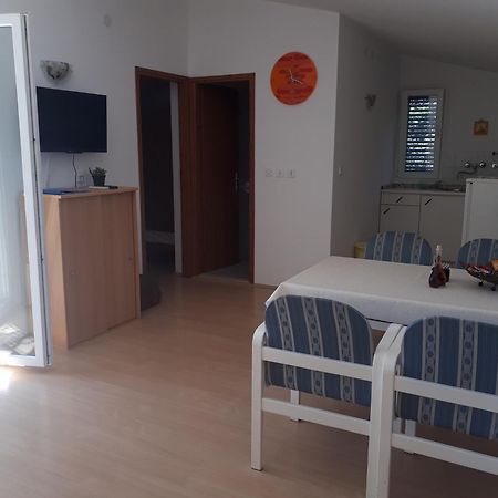 Apartments With A Parking Space Zavala, Hvar - 8912 Стая снимка