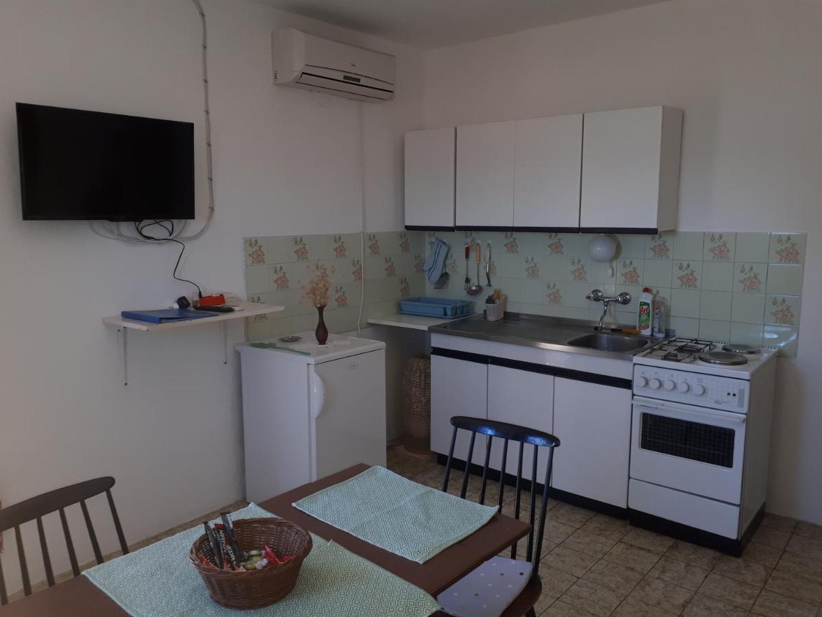 Apartments With A Parking Space Zavala, Hvar - 8912 Екстериор снимка