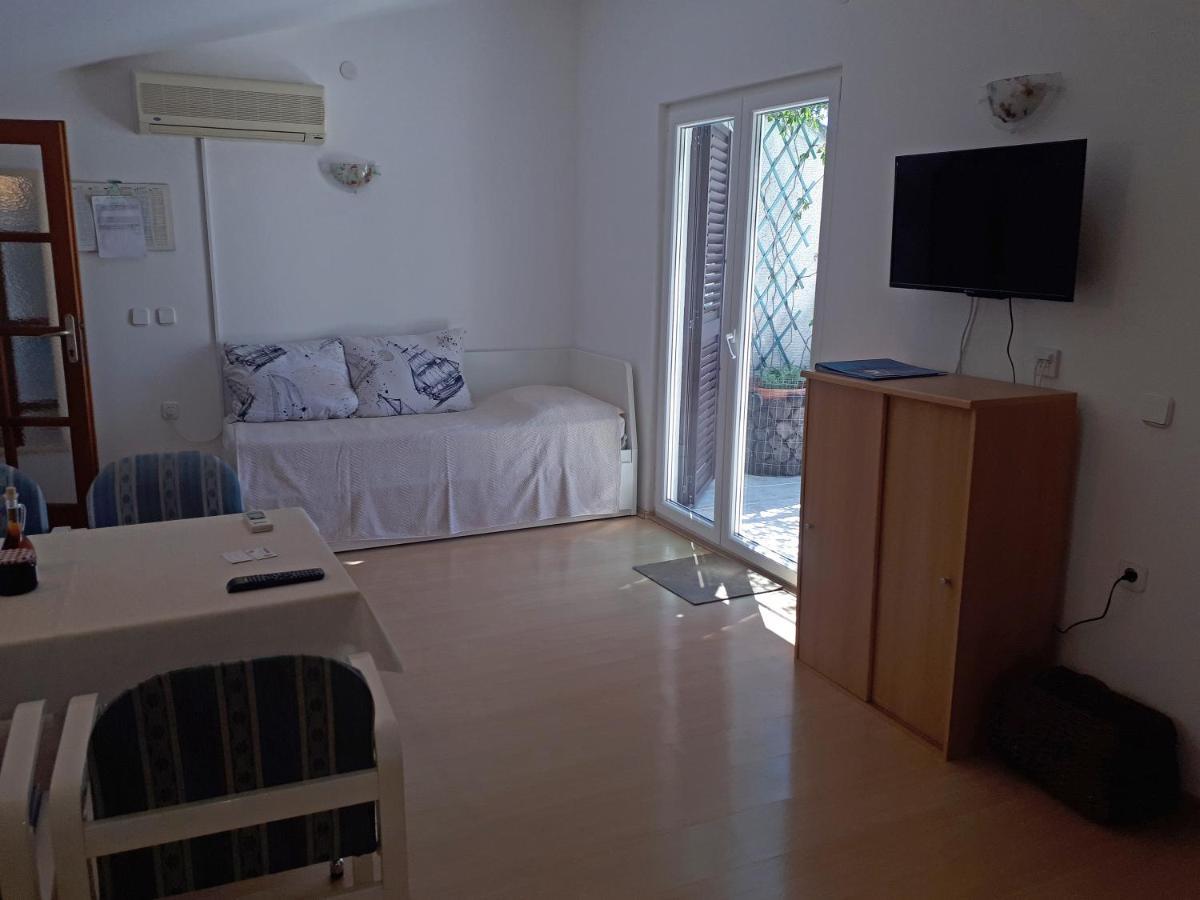 Apartments With A Parking Space Zavala, Hvar - 8912 Екстериор снимка